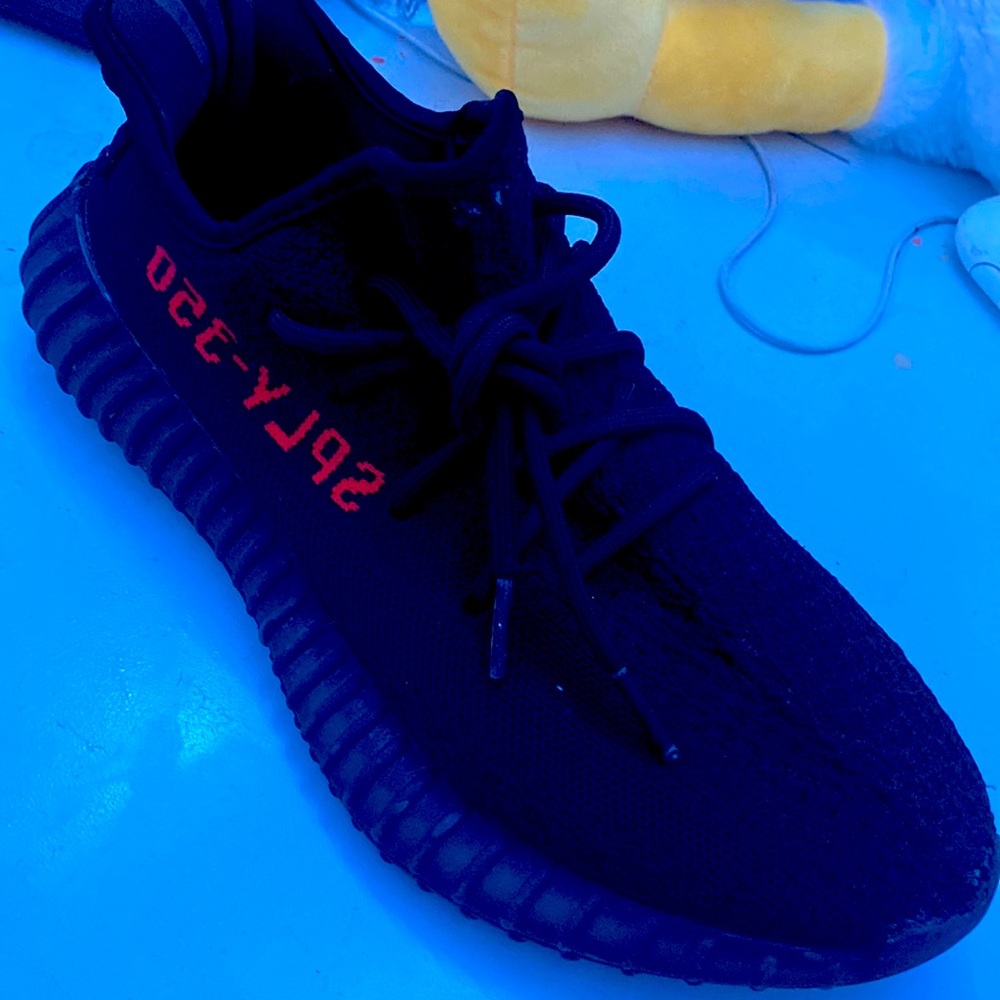 Yeezy boost 350 v2 ‘bred’